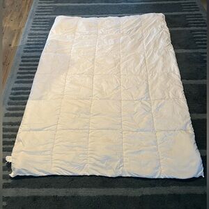 White Comforter